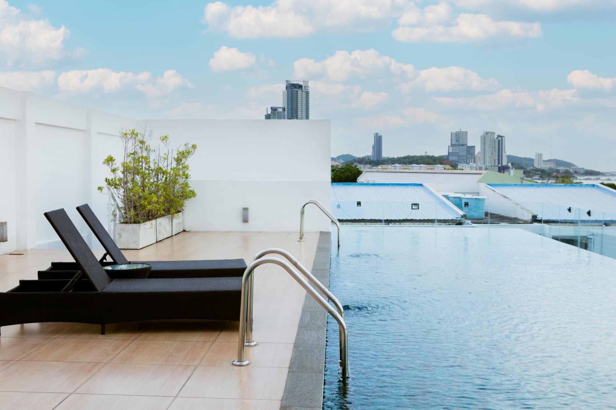 Karin Hotel & Service Apartment - Sha Extra Plus Si Racha Bagian luar foto