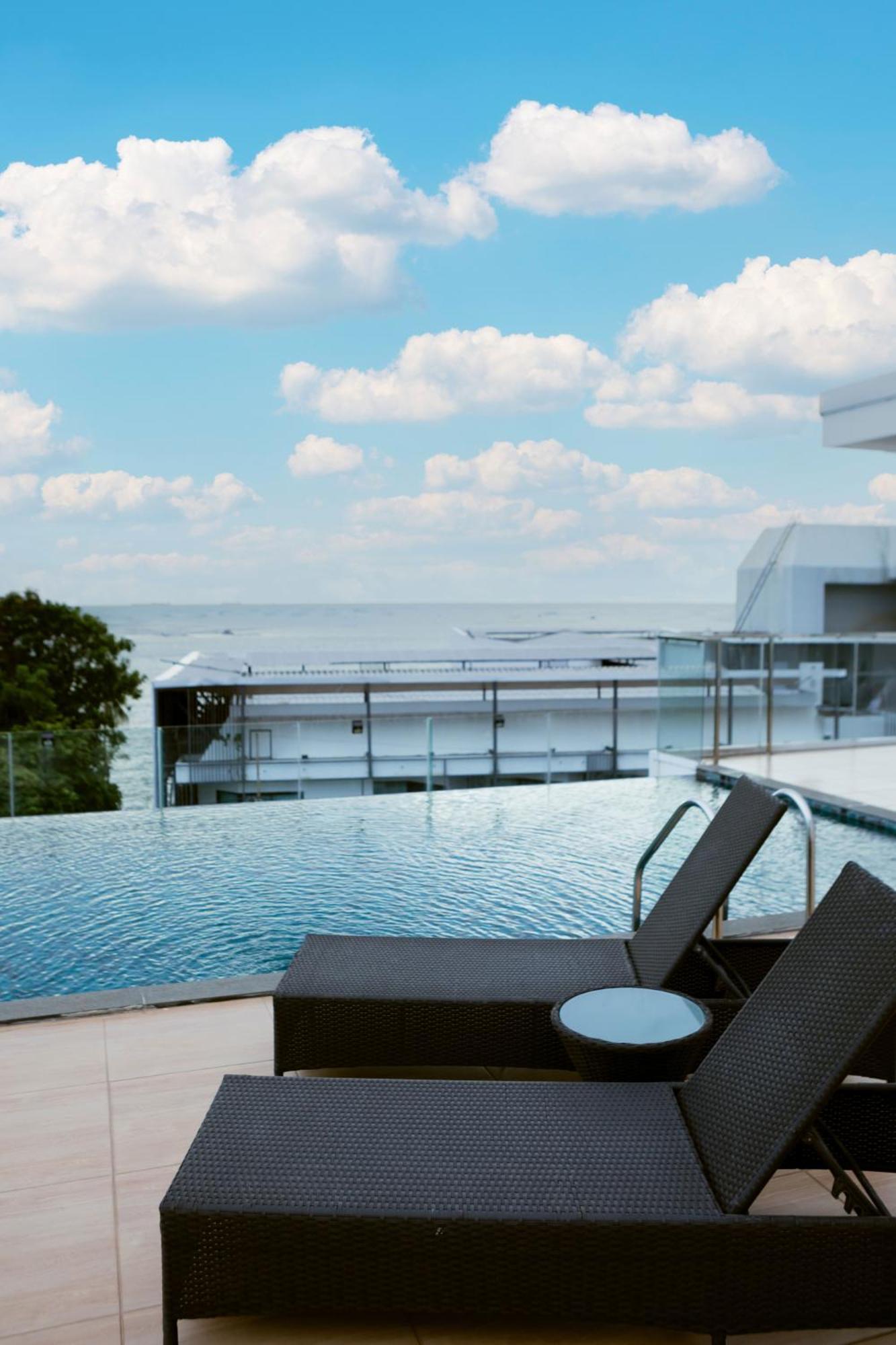 Karin Hotel & Service Apartment - Sha Extra Plus Si Racha Bagian luar foto