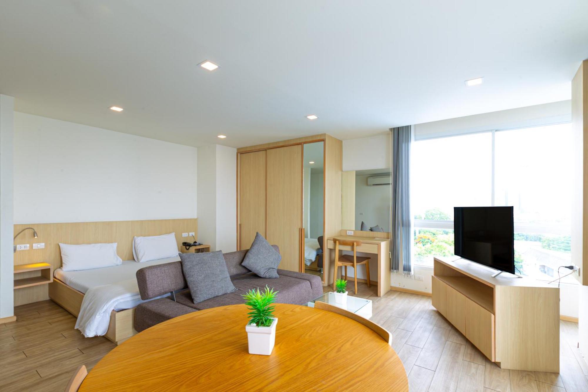 Karin Hotel & Service Apartment - Sha Extra Plus Si Racha Bagian luar foto