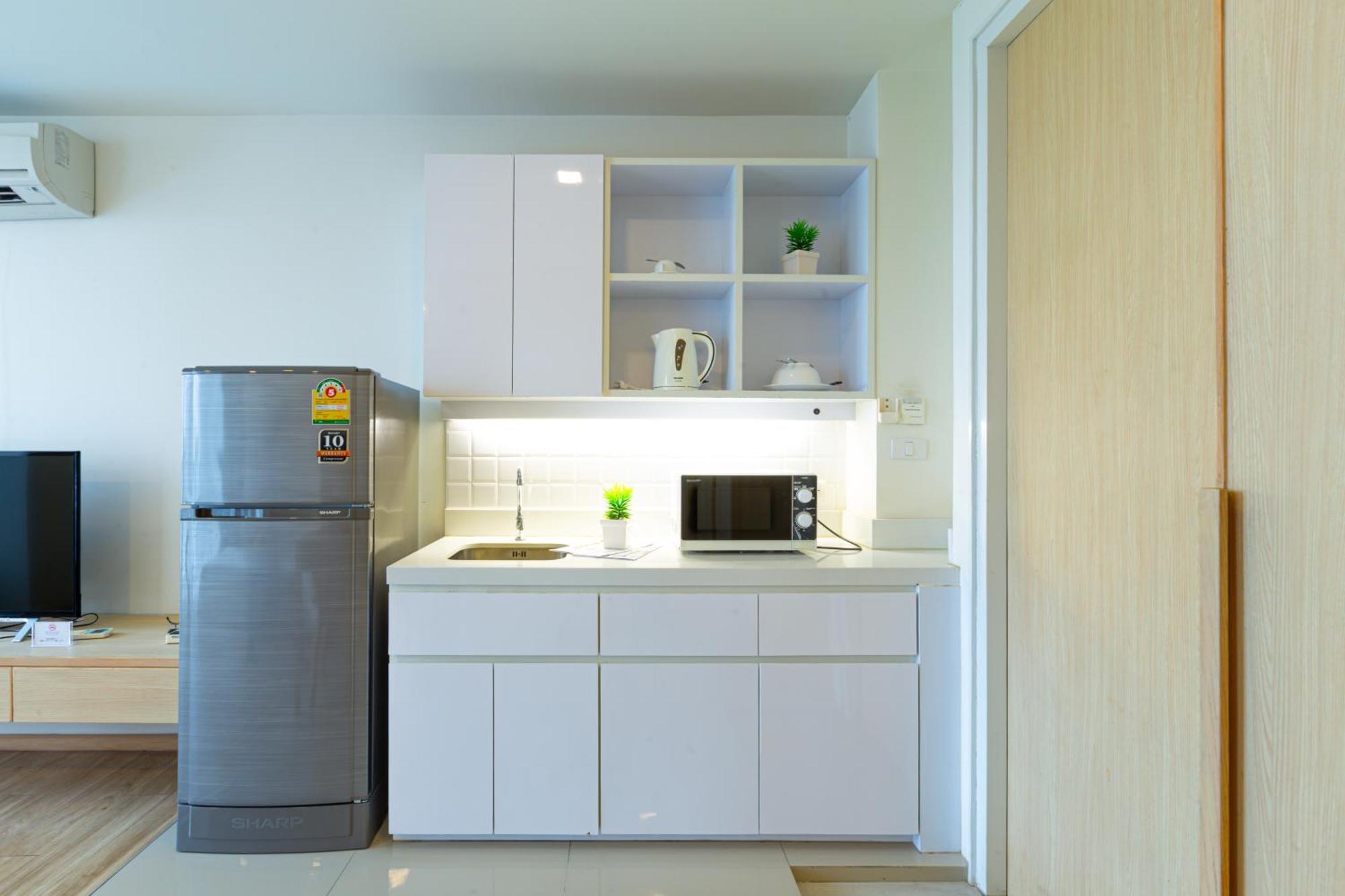 Karin Hotel & Service Apartment - Sha Extra Plus Si Racha Bagian luar foto
