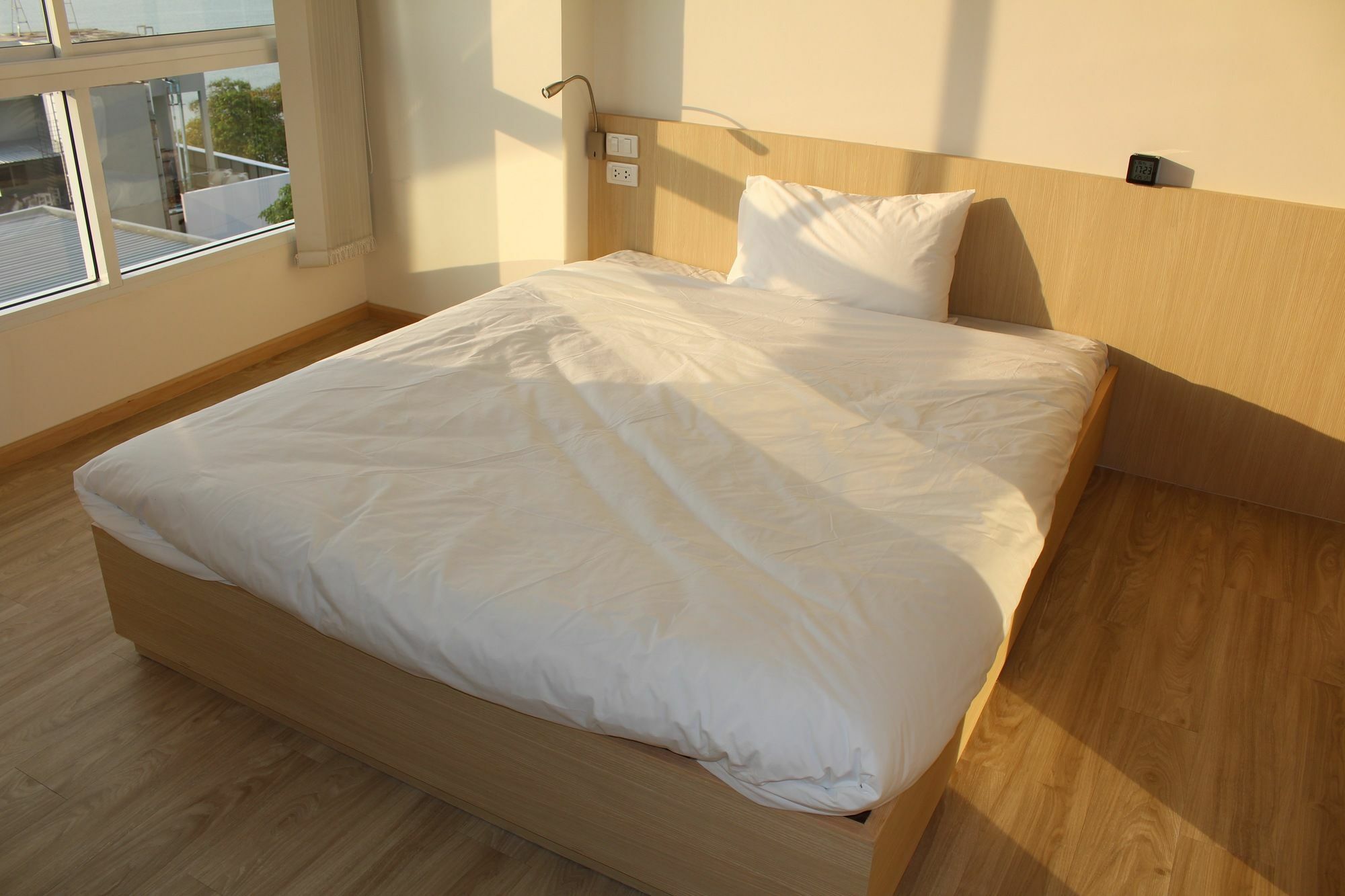 Karin Hotel & Service Apartment - Sha Extra Plus Si Racha Bagian luar foto